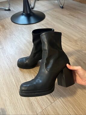 Steve Madden Black Chunky Platform Heel Ankle Boots